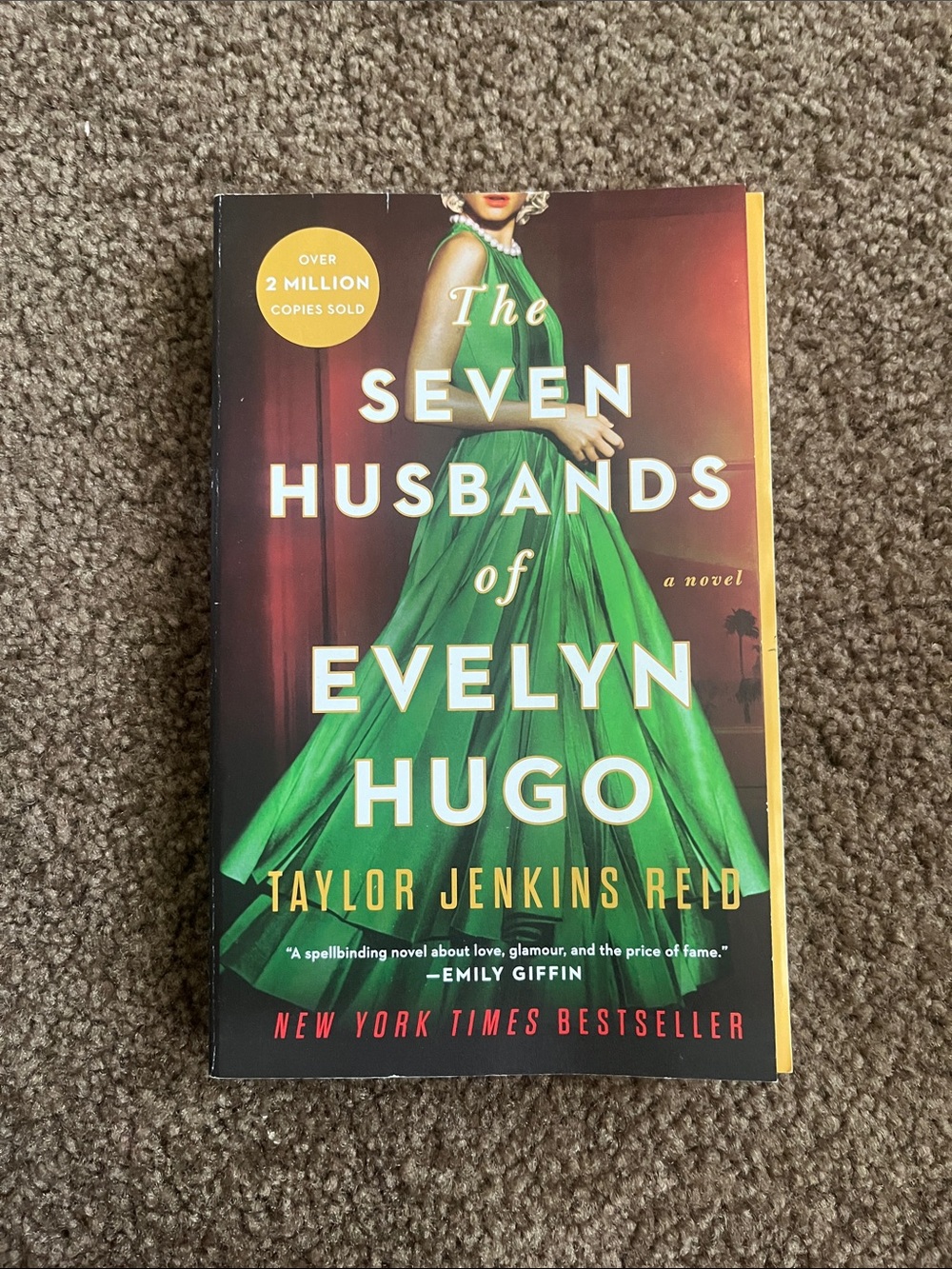 The Seven Husbands of Evelyn Hugo by Taylor Jenkins Reid - Green Cover